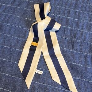 Salvatore Ferragamo Silk scarf Original Vintage Navy thin